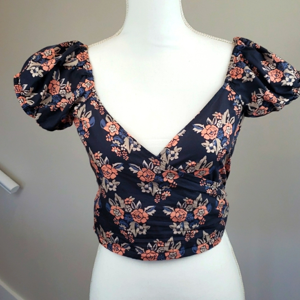 Free People Crop Floral True Wrap Crop Blouse Size Medium Adjustable